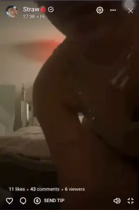 🍓booty throwing back that fat ass live still looks good