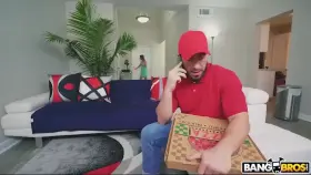 Pizza Guy Caught in 4K