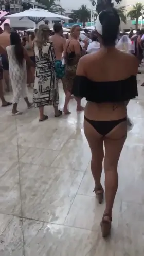 I can’t wait for pool party season!!