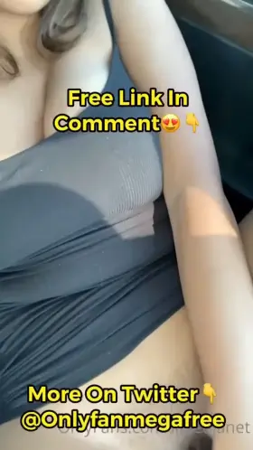 Simply 🥰 cute in the car👇👇