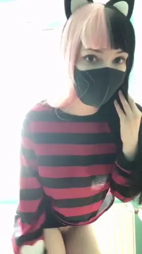 light enough to be tossed around with a nice rack to play with ;p