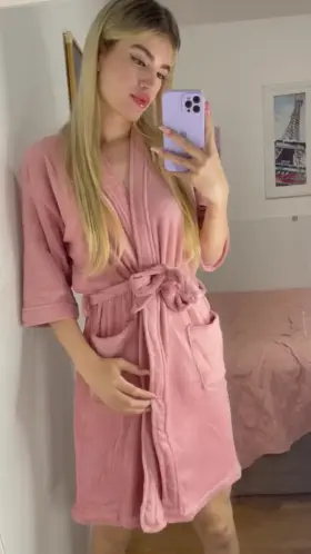 do u like a girl surprise?! valentinasz ❤️