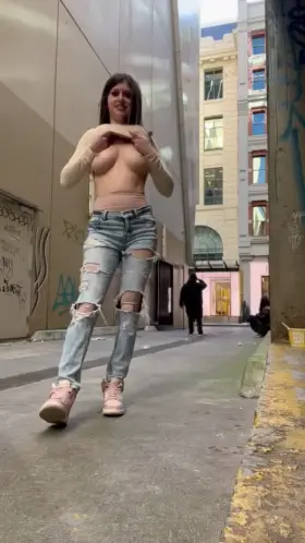 went to Melbourne for a holiday and had to bounce my tits in a laneway
