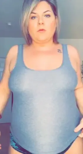 🚨Pregnant milf alert. 🚨Do I still make you hard?