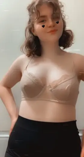 Bend me over your knee 🥺💗