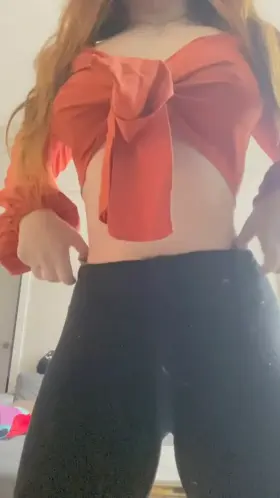 20[F] Hit the up arrow for a surprise in your DMs! I am one of the girls that actually sends [Snp: miasint ]