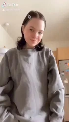 Just getting naked in the kitchen, it’s fine 😜