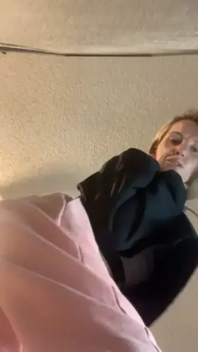 I’m a hot 🥵 dominatrix //fetish friendly milf that loves 💋 to humilate have fun and make fetish friendly //domination customs and do sessions! 600 plus pics and vid clips full access! 4.99;)