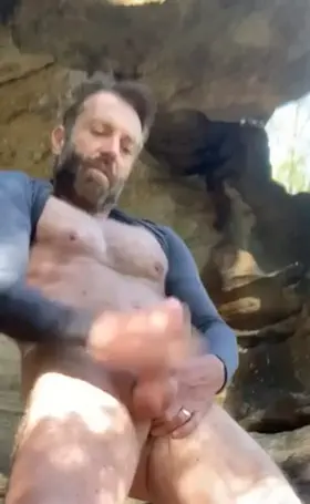 So handsome, and look at all that sticky cream! 💦👅