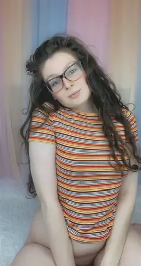 they might be itty bitty but I’m still a cutie 💕