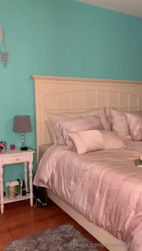 🥵Woman bounces her huge tits🔥MORE CONTENT IN COMMENTS👇