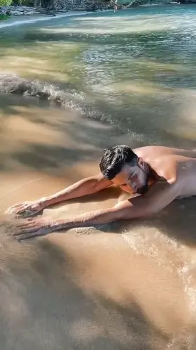 My butt is wet and looking for a new adventure 💦