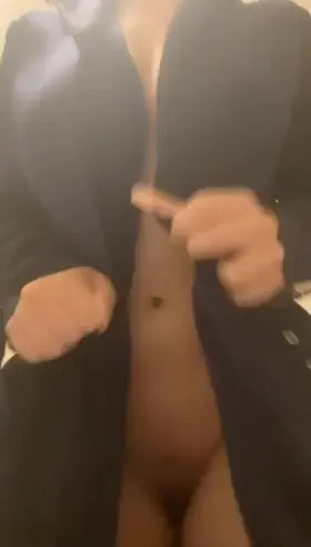 5’1 with a really fun natural body