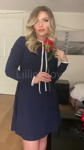 How the world see’s me VS how you guys see her.. Her Premium Album 👉 r/Leakedarchive ❤️❤️