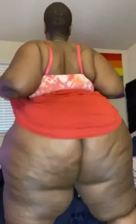 Mature epic ebony booty