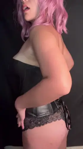 35yo and feeling sexy in my old lingerie!