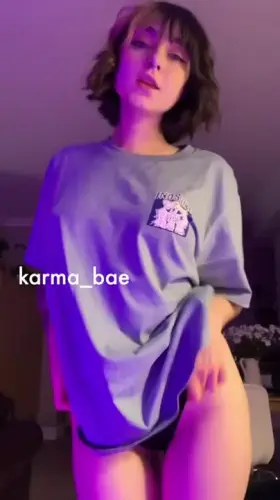 Baggy shirts are always hiding lots of good stuff😛