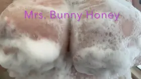 Morning! Want to watch me soap up my titties for you? 😈