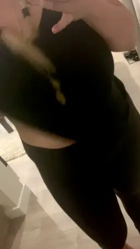 Pull my braids and suck my tits