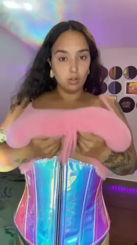 I’m back with a new titty drop for you!