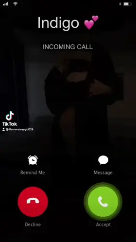 POV: I'm face timing... do you pick up?