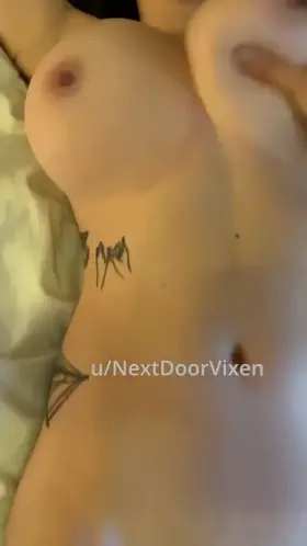 Bounce those boobs! :3