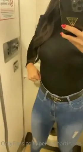 Ouu she was packing a big one and yet she's still the hottest feminine girl in the area 😉🥰❤