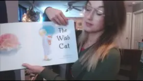 Nicole Pearl Uses Vibrator while Reading