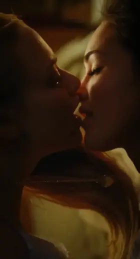 Megan Fox and Amanda Seyfried Extremely Hot Kissing Scene