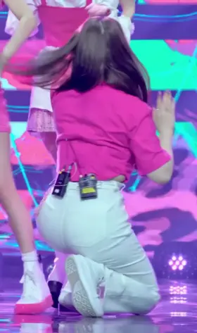 Purple Kiss - Swan & Ireh