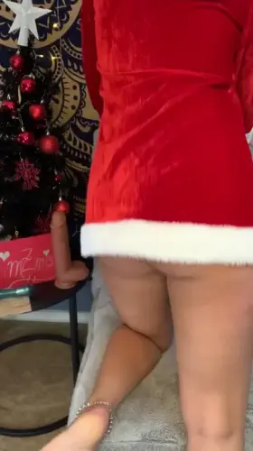 Jump into the holiday spirit ✨✨🎄🕯🎁