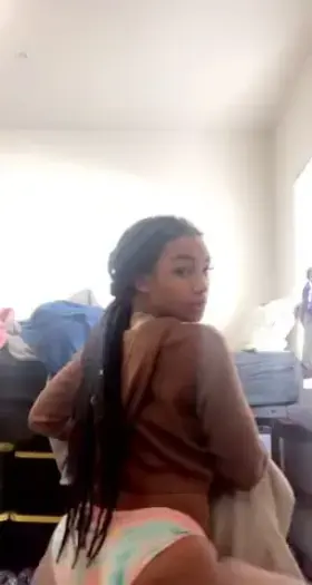 Got bored in the middle of cleaning 🤦🏽‍♀️