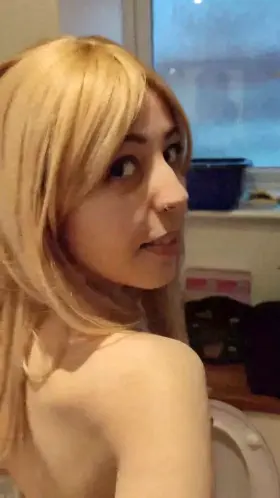 What's the best thing to do before you fuck my ass? Pee on my fucking butthole 😈