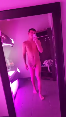 come breed me in the tanning bed 🥺