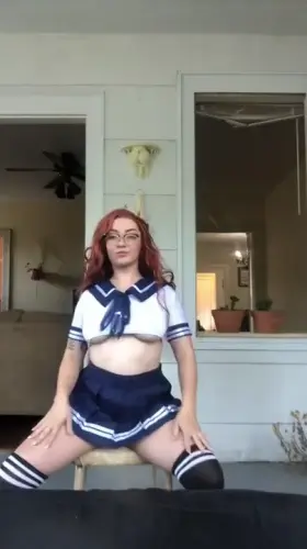 Petite Perky 18yo Redhead 🥰