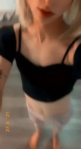 You want a trap gf?😈💁‍♀️