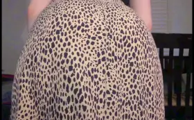 Sloooow and bouncy upskirt reveal 😇💗