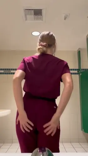 Do you agree hourglass nurses have the tiniest waists to hold onto