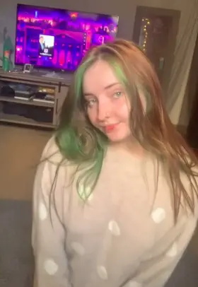 this big sweater makes for a fun reveal! [oc]