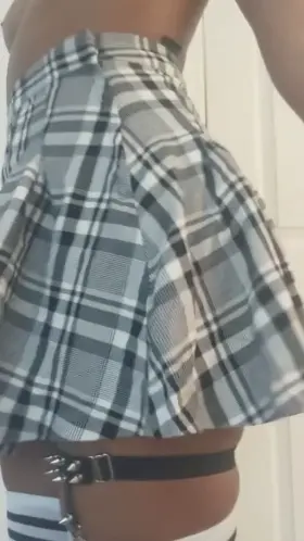 [SELLING] 19f switch 😋 wanna see what's underneath? (kik or snap: babypl4ything) message me for more 🥰 [pic] [vid] [sub] [dom] [rate] [sext] [kik] i use cashapp !