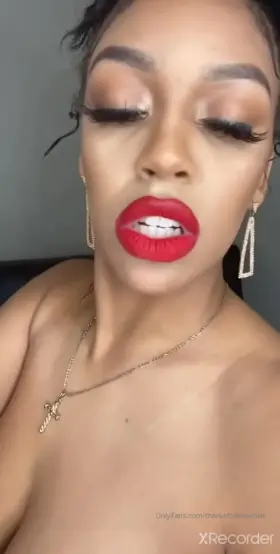 🍑Naked beautiful and hot brunette shakes her delicious ass🔥LINK IN COMMENTS👇