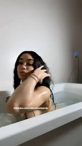 Mmm ,that’s just a 🍑dream to live😍