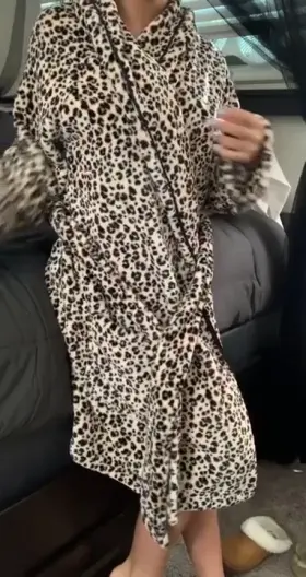 Do you like my robe or should I drop it? 😉