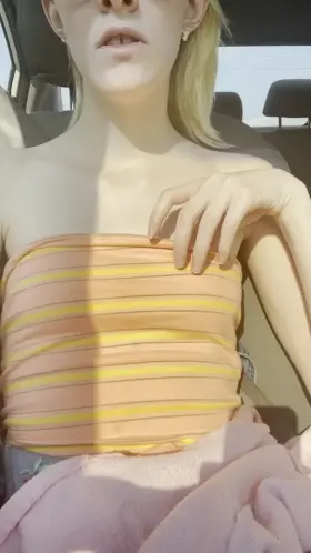 Rush hour is the perfect time to flash 🥰