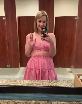 I hope someone walks in… I mean doesn’t😅 [titty drop]