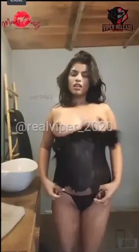 Nidhi Goel showing some pu ssy for the first time 😍🤤