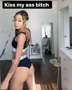 I want Coi Leray to clap her cheeks while I eat her ass