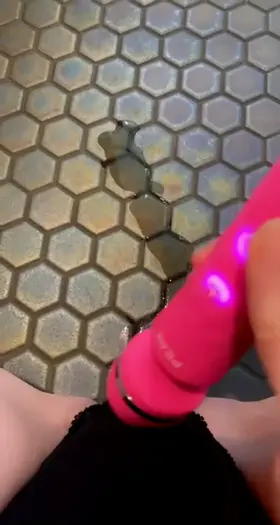 Does the giggle at the end give away how good this one was? Or maybe it's the explosion of sweetness through those black panties? Either way- happy Friday, loves!💋