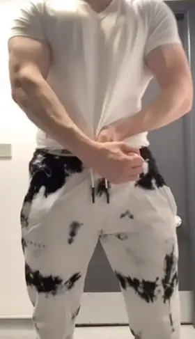 If I catch you staring at my bulge I’ll push in the gym toilet door and come use that throat 😈