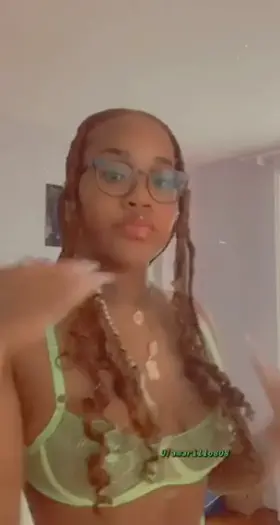 Thick and cute, can I be your teenage dream?